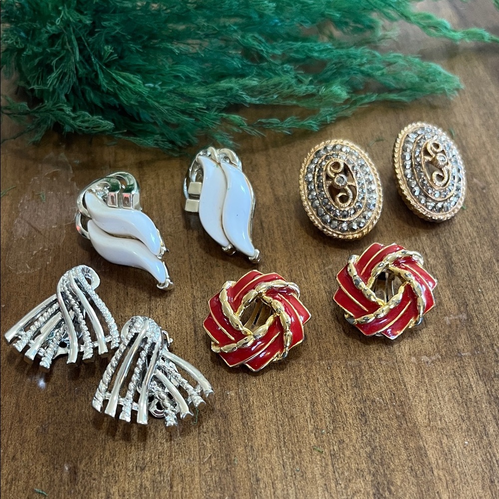 Vintage clip on ear earrings 4 pair